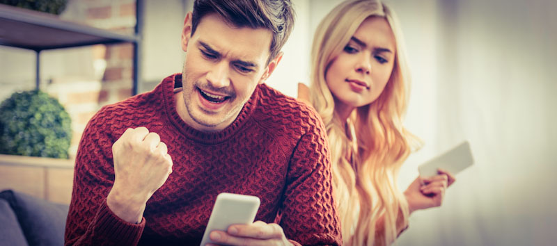 Couple is using the best language learning apps on their phones